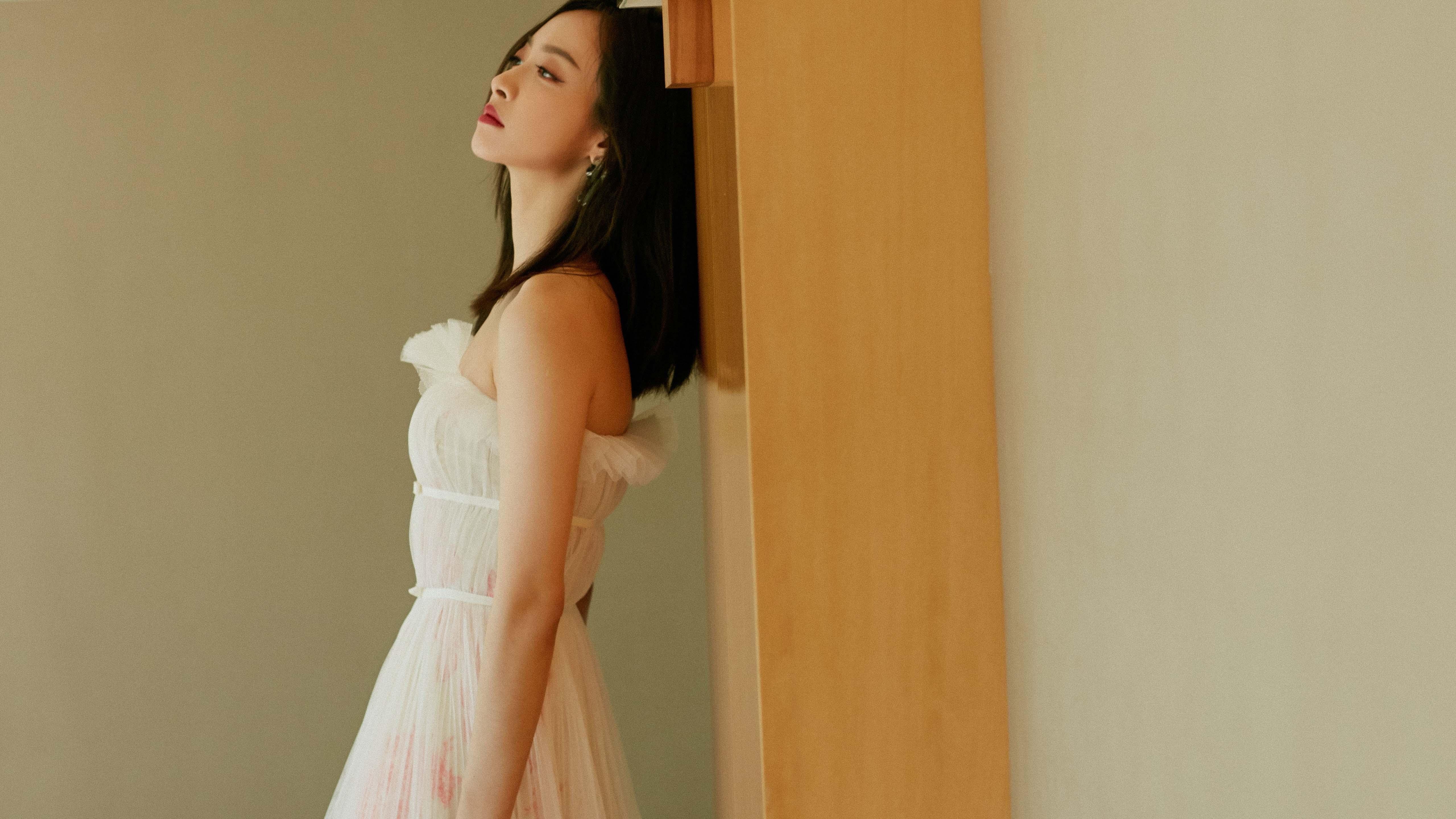 开云网页版-拜仁主场大胜！罗本梅开二度，轻松取胜，拜仁罗本时期阵容