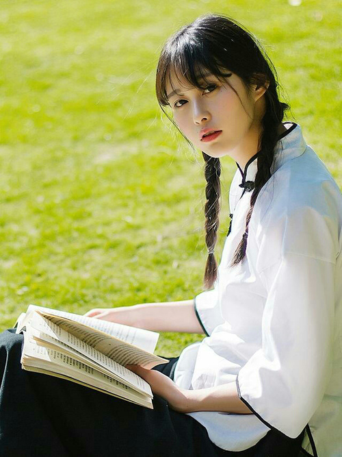 拜仁主场大胜!罗本梅开二度,轻松取胜,拜仁罗本时期阵容